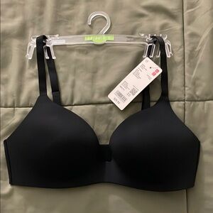 Uniqlo Wireless Bra 3D Hold